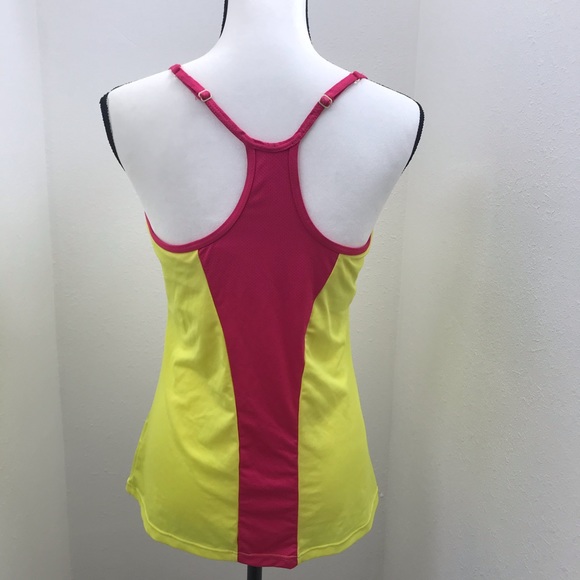 TAPOUT workout tank - Picture 4 of 7